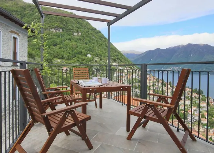 شقة La Terrazza Di Casarico مولترازْيو